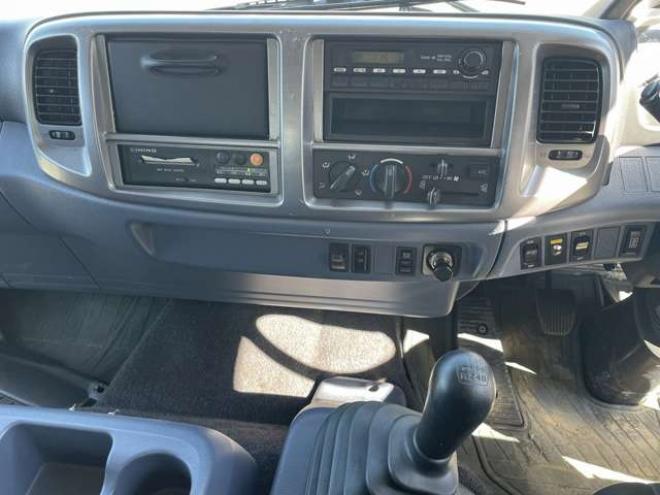 レンジャー平ボディ　BDG-FD7JPWA　 2WD 6400