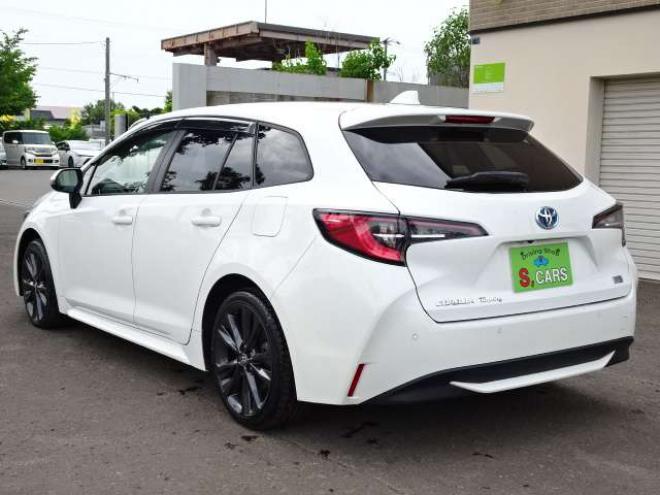 カローラツーリング　1.8 ハイブリッド G-X プラス E-Four 4WD　ハイブリッド機構含保証2年/走行距離無制限　4WD　ワンオーナー セーフティセンス ディスプレイオーディオ・ナビ　バックカメラ　LEDヘッドライト　W/B純正17インチアルミホイール ミラーヒーター 6SRS スマートキー 1800