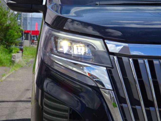 エスクァイア2.0 Gi 4WD　本州車　保証1年/走行距離無制限　後期 4WD　セーフティセンス　両側パワースライドドア　バックカメラ　本革シート　前席シートヒーター　アイドリングストップ　ビルトインETC　LEDヘッドライト　冬タイヤ付 2000