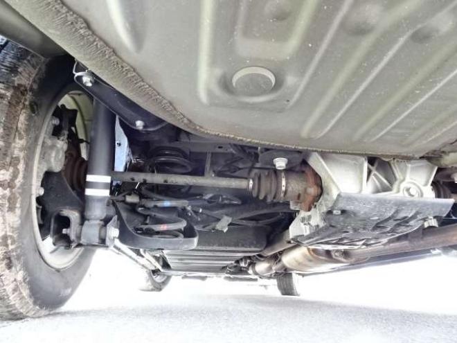 エスクァイア2.0 Gi 4WD　本州車　保証1年/走行距離無制限　後期 4WD　セーフティセンス　両側パワースライドドア　バックカメラ　本革シート　前席シートヒーター　アイドリングストップ　ビルトインETC　LEDヘッドライト　冬タイヤ付 2000
