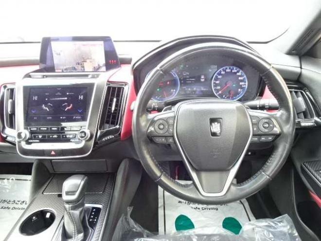 クラウンハイブリッド 2.5 RS アドバンス Four 4WD　保証付2年/走行距離無制限　4WD　ローダウン　クレンツェ20AW　サンルーフ BCM セーフティセンスLEDヘッドライト　メーカーナビ　全方位カメラ　純正エンジンスターター 　デジタルインナーミラー　冬タイヤ付属 2500