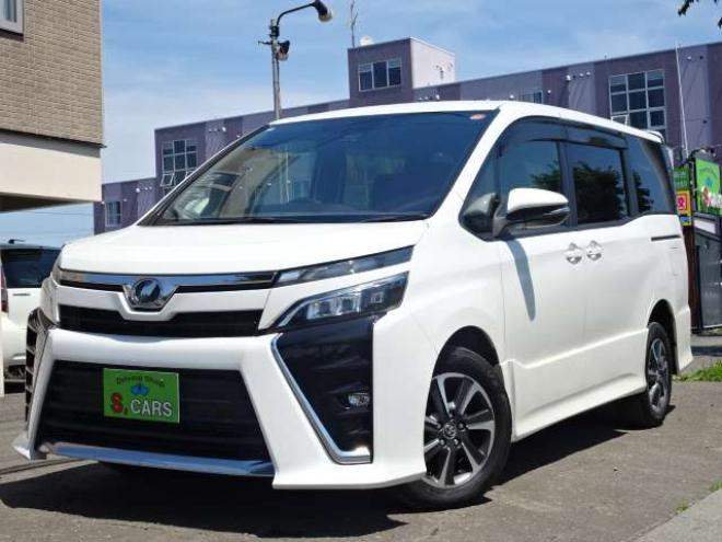 ヴォクシー2.0 ZS 4WD　本州車　保証1年/走行距離無制限　4WD　後期　純正10インチナビ　フリップダウンモニタ　両側パワースライドドア　　地デジ　バックカメラ　LEDヘッドライト　AUTOHIビーム　スマートキー　クルコン 2000