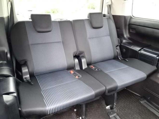 ヴォクシー2.0 ZS 4WD　本州車　保証/走行距離無制限　サンルーフ　4WD　ツインムーンルーフ　両側パワースライドドア　純正9型ナビ　　バックカメラ　Bluetooth接続　前後ドライブレコーダー　コーナーセンサー　ETC　LEDヘッドライト 2000