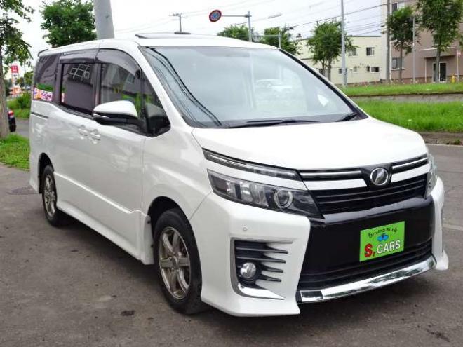 ヴォクシー2.0 ZS 4WD　本州車　保証/走行距離無制限　サンルーフ　4WD　ツインムーンルーフ　両側パワースライドドア　純正9型ナビ　　バックカメラ　Bluetooth接続　前後ドライブレコーダー　コーナーセンサー　ETC　LEDヘッドライト 2000