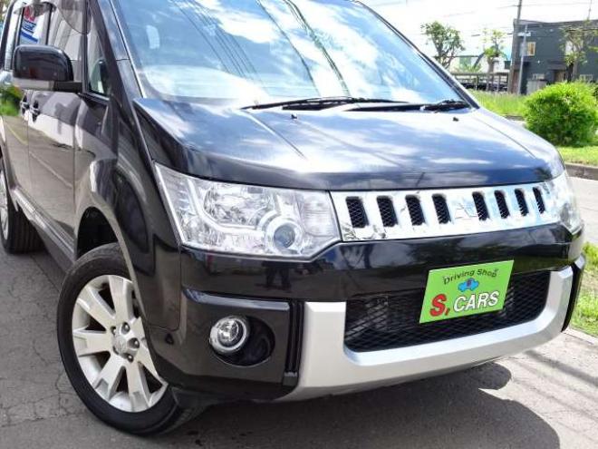デリカD：5 2.2 D パワーパッケージ ディーゼルターボ 4WD　本州車　保証付1年/走行距離無制限　4WD　2.2ディーゼルターボ　両側パワースライドドア　社外ナビ　TV　バックカメラ　前席シートヒーター　ビルトインETC　純正HID　18インチアルミホイール　スマートキー2個 2300