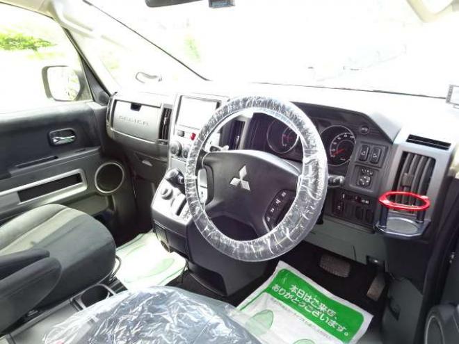 デリカD：5 2.2 D パワーパッケージ ディーゼルターボ 4WD　本州車　保証付1年/走行距離無制限　4WD　2.2ディーゼルターボ　両側パワースライドドア　社外ナビ　TV　バックカメラ　前席シートヒーター　ビルトインETC　純正HID　18インチアルミホイール　スマートキー2個 2300