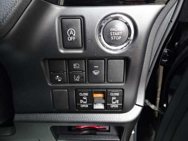ヴォクシー2.0 ZS 煌 4WD　本州車　保証1年/走行距離無制限　4WD　後期　トヨタセーフティセンス　両側パワースライドドア　純正ナビ　地デジ　バックカメラ　エンジンスターター　LEDヘッドライト　ドライブレコーダー　AUTOHIビーム 2000