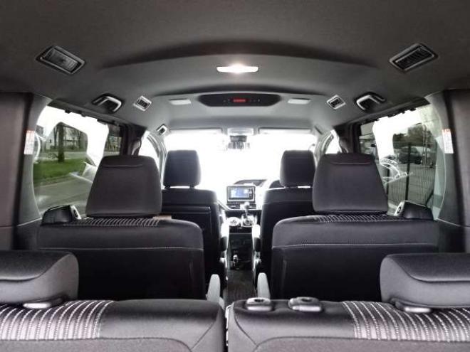 ヴォクシー2.0 ZS 煌 4WD　本州車　保証1年/走行距離無制限　4WD　後期　トヨタセーフティセンス　両側パワースライドドア　純正ナビ　地デジ　バックカメラ　エンジンスターター　LEDヘッドライト　ドライブレコーダー　AUTOHIビーム 2000