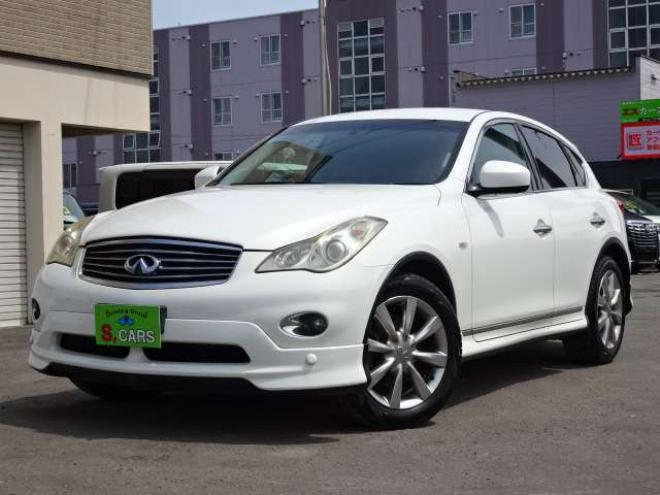 スカイラインクロスオーバー3.7 370GT FOUR タイプP 4WD　本州車　純正エアロ　メーカーナビ　地デジ　フロントカメラ　サイドカメラ　バックカメラ　BOSEサウンドシステム　黒本革シート　パワーシート　シートヒーター　ETC　プッシュスタート　ステアリングスイッチ 3700