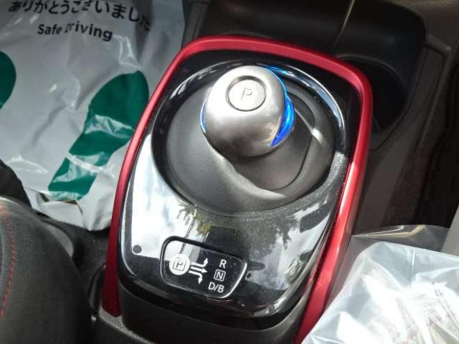 ノート1.2 e-POWER NISMO　本州車　ハイブリットシステム保証2年付　ワンオーナー　社外ナビ　Bluetooth接続　 エマージェンシーブレーキサポート　車線逸脱警報　NISMO純正アルミ　純正LEDヘッドライト　プッシュスタート　冬タイヤ付 2WD 1200
