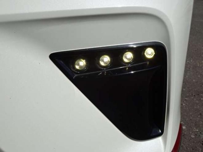 ノート1.2 e-POWER NISMO　本州車　ハイブリットシステム保証2年付　ワンオーナー　社外ナビ　Bluetooth接続　 エマージェンシーブレーキサポート　車線逸脱警報　NISMO純正アルミ　純正LEDヘッドライト　プッシュスタート　冬タイヤ付 2WD 1200
