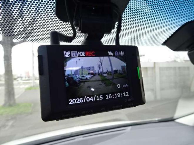 アルファード2.5 S 4WD　本州車　保証1年/走行距離無制限　4WD　両側パワースライドドア　社外9型ナビ　地デジ　バックカメラ　Bluetooth接続　LEDヘッドライト　前後ドライブレコーダー　ビルトインETC　冬タイヤ付属　純正18インチアルミ 2500