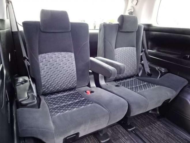 アルファード2.5 S 4WD　本州車　保証1年/走行距離無制限　4WD　両側パワースライドドア　社外9型ナビ　地デジ　バックカメラ　Bluetooth接続　LEDヘッドライト　前後ドライブレコーダー　ビルトインETC　冬タイヤ付属　純正18インチアルミ 2500