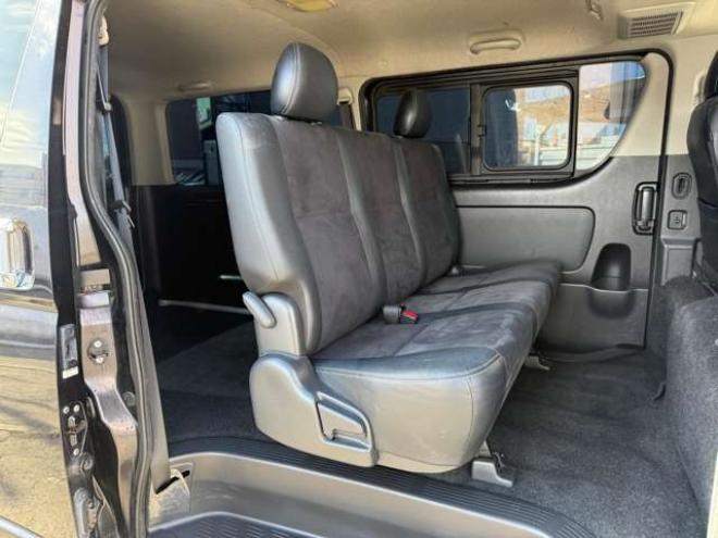 ハイエースバン3.0 スーパーGL ダークプライム ロングボディ ディーゼルターボ 4WD　本州車　即日納可　新品タイミングベルト/ウォーターポンプ交換込3.0ディーゼルターボ　ダークプライム　DELF&NASCARホワイトレタータイヤ　バックカメラ　オプションLSD　LEDヘッドライト 木目ハンドル 3000