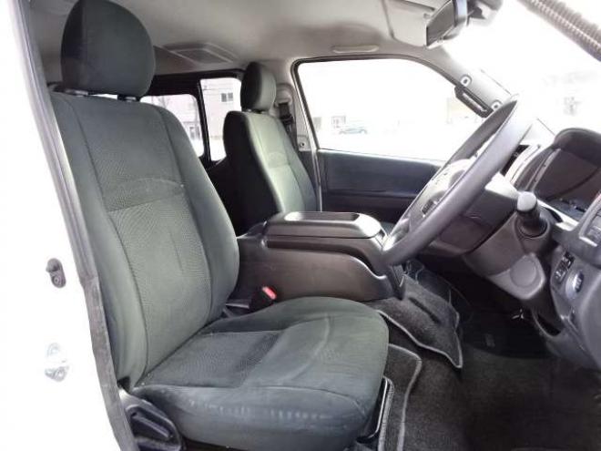 ハイエースバン2.8 スーパーGL ロング ディーゼルターボ 4WD　本州車　4WD　プッシュスタート　スマートキー　オートマチックハイビーム　ETC　MID　GRCIA　WHEEL　バックカメラ　リヤヒーター　リヤエアコン　AC100V　冬タイヤ付属 2800