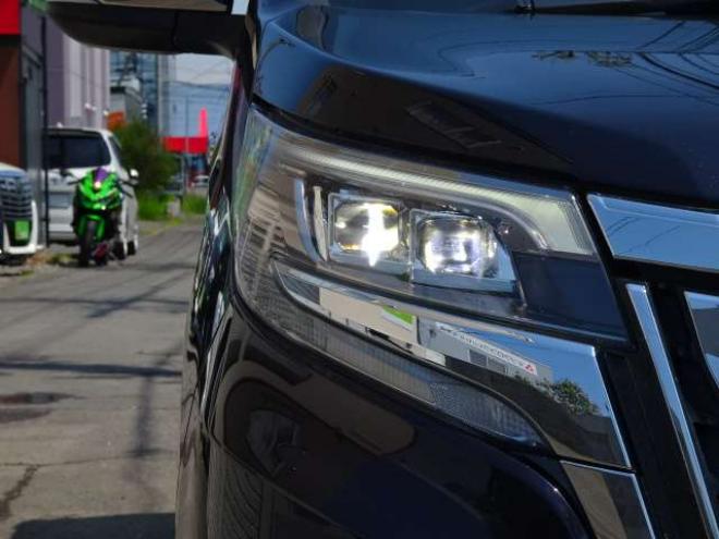 エスクァイア2.0 Gi 4WD　本州車　保証1年/走行距離無制限　4WD　モデリスタエアロ　トヨタセーフティセンスC　TEIN車高調　純正オプショングリル　両側パワースライドドア　純正10型ナビ　TV　バックカメラ　純正エンジンスターター 本革 2000