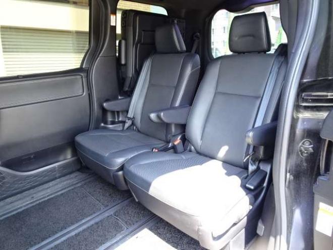 エスクァイア2.0 Gi 4WD　本州車　保証1年/走行距離無制限　4WD　モデリスタエアロ　トヨタセーフティセンスC　TEIN車高調　純正オプショングリル　両側パワースライドドア　純正10型ナビ　TV　バックカメラ　純正エンジンスターター 本革 2000