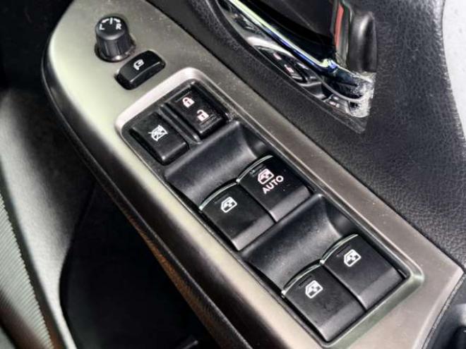 インプレッサXVハイブリッド 2.0i-L アイサイト 4WD　防錆塗装4WDTVナビBカメETCドラレコ 2000