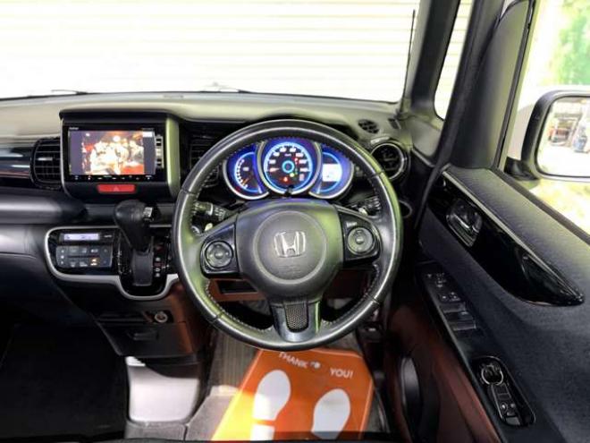 N-BOXカスタムG ターボSSパッケージ 4WD　防錆塗装4WDTVナビBカメエンスタ 660