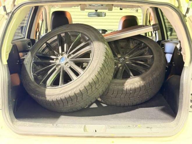 インプレッサスポーツ ハイブリッド 2.0 i-S アイサイト 4WD　防錆塗装4WDTVナビBカメETC積込タイヤ 2000