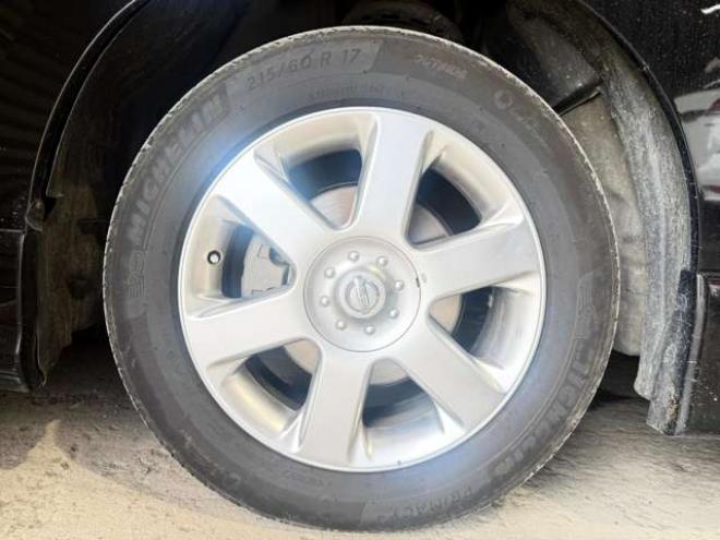 エルグランド2.5 250ハイウェイスター 4WD　防錆塗装4WDTVナビBカメエンスタ積込タイヤ 2500