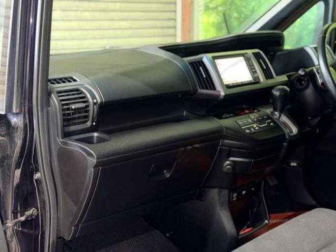 ステップワゴン2.0 スパーダ Z インターナビ セレクション 4WD　防錆塗装4WDTVナビBカメエンスタETC 2000
