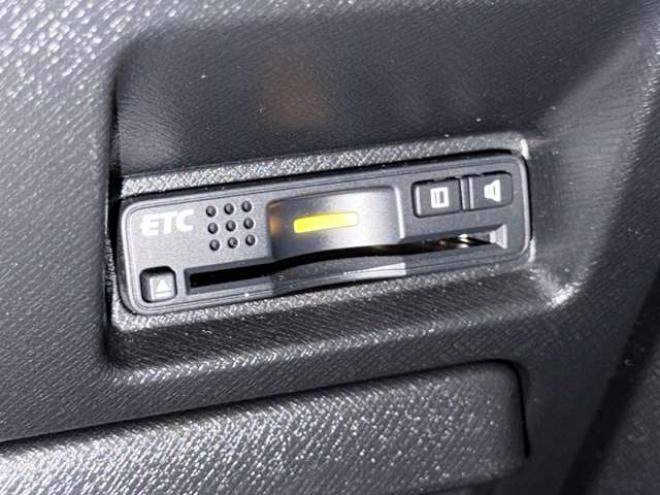 ステップワゴン2.0 スパーダ Z インターナビ セレクション 4WD　防錆塗装4WDTVナビBカメエンスタETC 2000