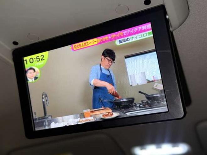 セレナ2.0 ハイウェイスター 4WD　防錆塗装4WDTVナビBカメETCドラレコ後席モニタ 2000