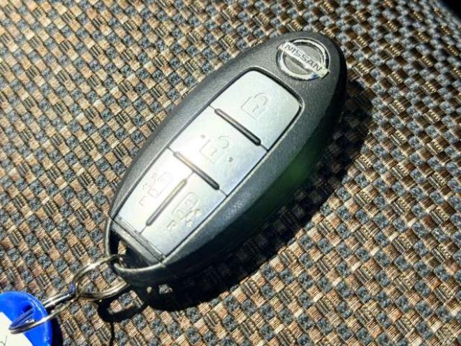 セレナ2.0 ハイウェイスター 4WD　防錆塗装4WDTVナビBカメETCドラレコ後席モニタ 2000