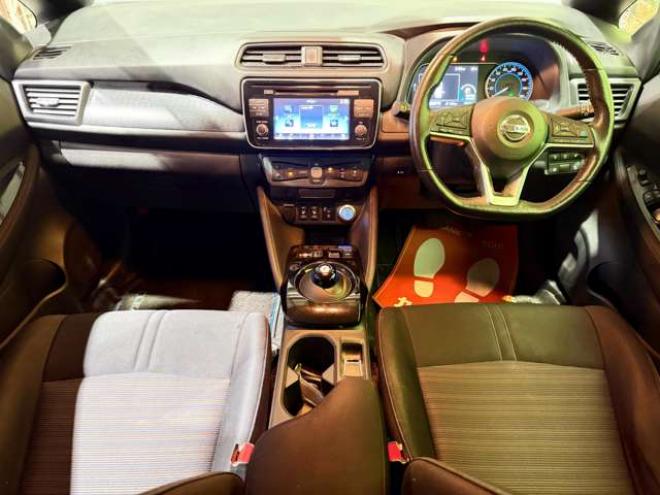 リーフX 10万台記念車　TVBカメ積込タイヤETC 2WD 不明