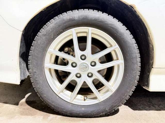 リーフX 10万台記念車　TVBカメ積込タイヤETC 2WD 不明