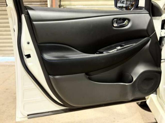 リーフX 10万台記念車　TVBカメ積込タイヤETC 2WD 不明