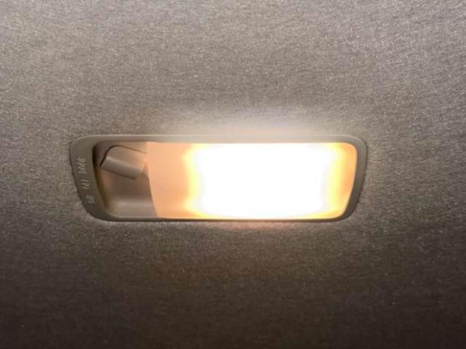 リーフX 10万台記念車　TVBカメ積込タイヤETC 2WD 不明