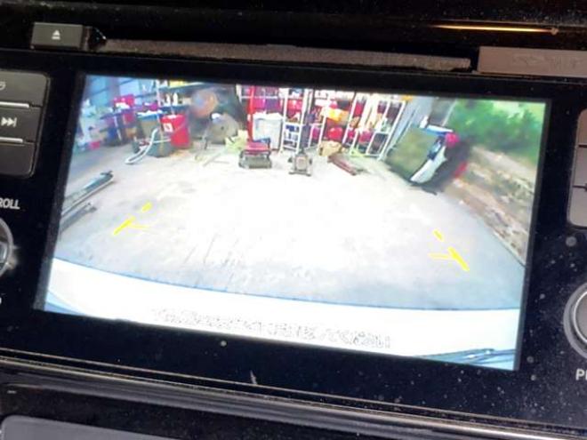 リーフX 10万台記念車　TVBカメ積込タイヤETC 2WD 不明