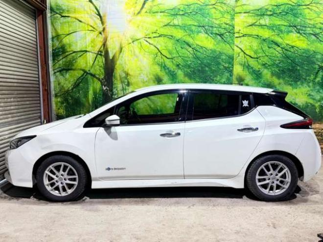 リーフX 10万台記念車　TVBカメ積込タイヤETC 2WD 不明