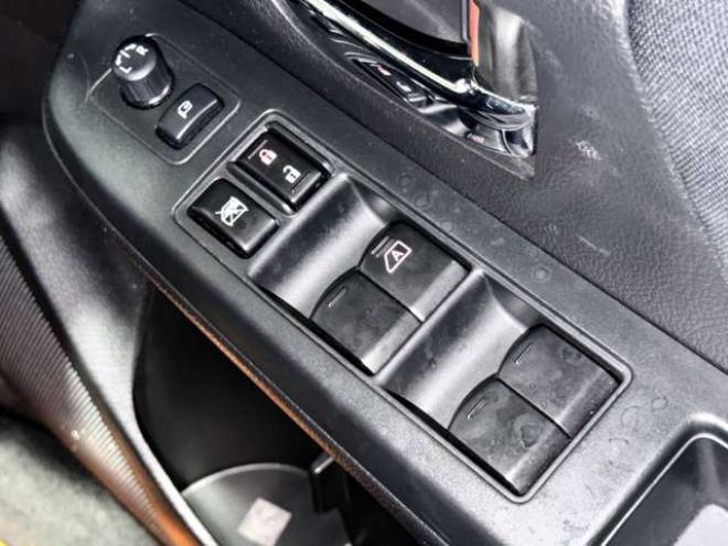 インプレッサスポーツ 1.6 i-L 4WD　防錆塗装4WDスマキーTVナビETC 1600