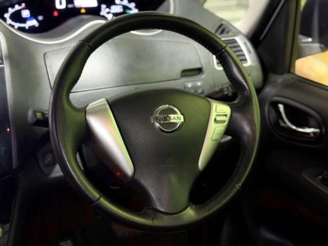 セレナ2.0 ハイウェイスター 4WD　防錆塗装4WDTVナビBカメエンスタ 2000