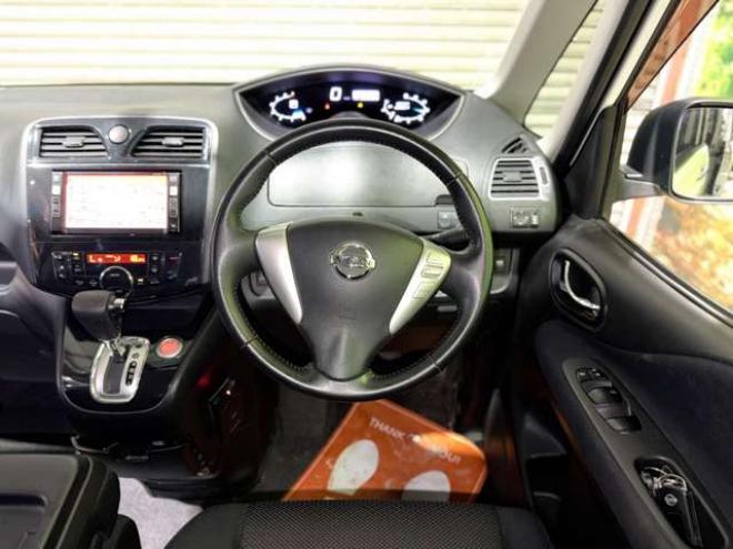 セレナ2.0 ハイウェイスター 4WD　防錆塗装4WDTVナビBカメエンスタ 2000