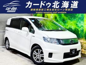 フリードスパイクハイブリッド　1.5 ジャストセレクション　防錆塗装キーレスドラレコCD積込タイヤ 2WD 1500