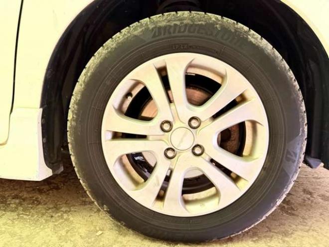 フリードスパイクハイブリッド1.5 ジャストセレクション　防錆塗装キーレスドラレコCD積込タイヤ 2WD 1500