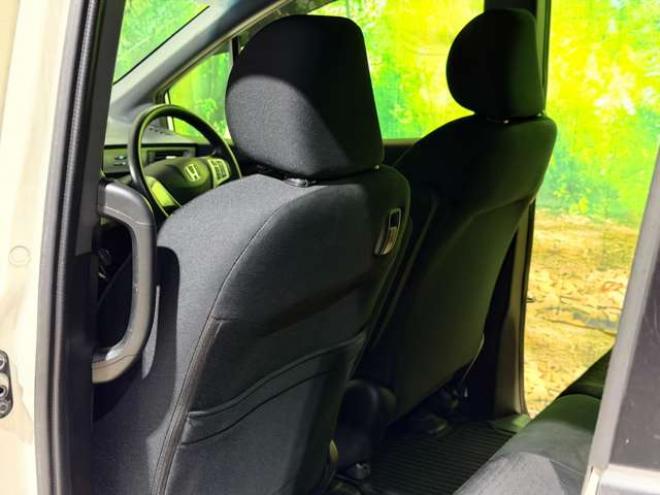フリードスパイクハイブリッド1.5 ジャストセレクション　防錆塗装キーレスドラレコCD積込タイヤ 2WD 1500