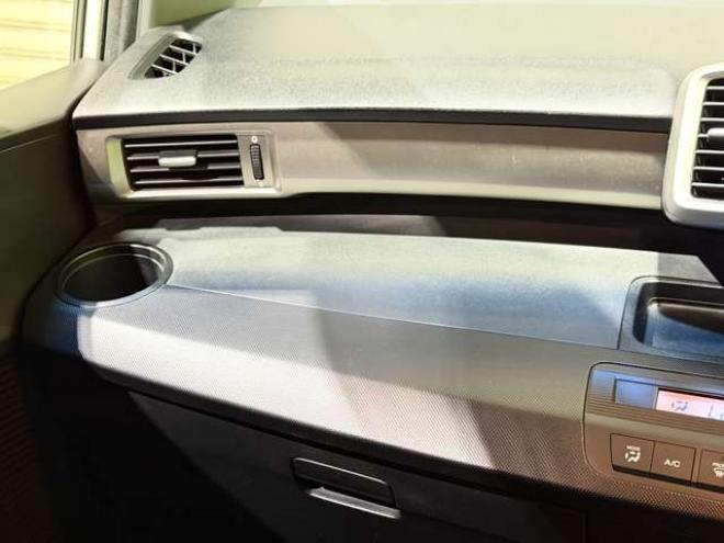 フリードスパイクハイブリッド1.5 ジャストセレクション　防錆塗装キーレスドラレコCD積込タイヤ 2WD 1500