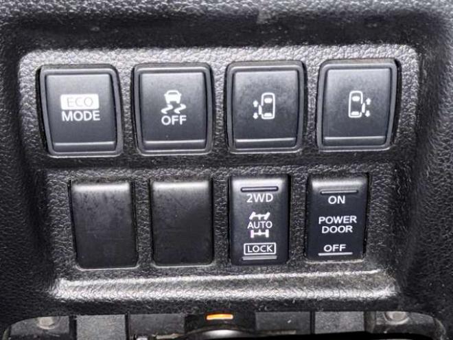 エルグランド2.5 250ハイウェイスター 4WD　防錆塗装4WDTVナビBカメETC後席モニタ 2500