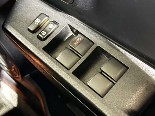 ヴィッツ1.3 U 4WD　防錆塗装4WDスマキーCDETC 1300