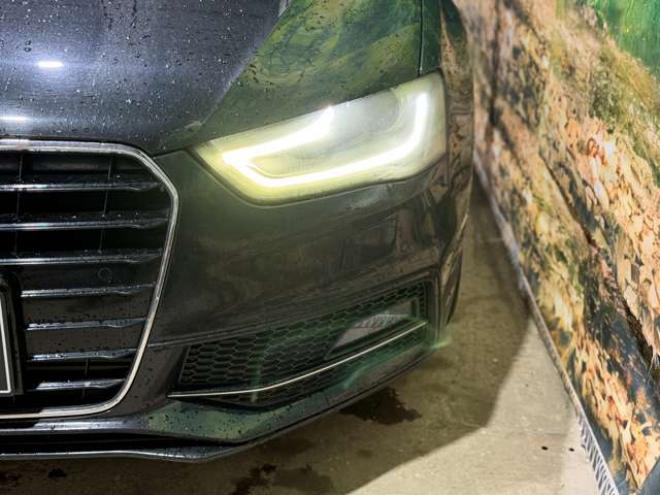 アウディA4アバント 2.0 TFSI クワトロ Sラインパッケージ 4WD　防錆塗装4WDTVナビBカメETC 正規輸入車 2000