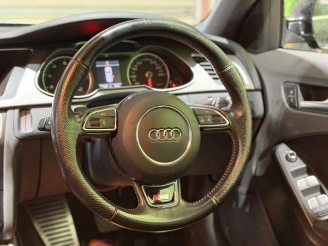 アウディA4アバント 2.0 TFSI クワトロ Sラインパッケージ 4WD　防錆塗装4WDTVナビBカメETC 正規輸入車 2000