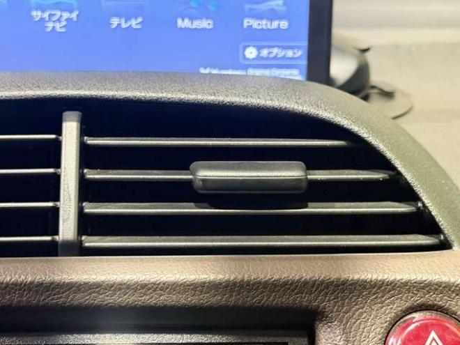 フィットシャトルハイブリッド1.3 C　防錆塗装キーレスCDポータブルTV積込タイヤ 2WD 1300