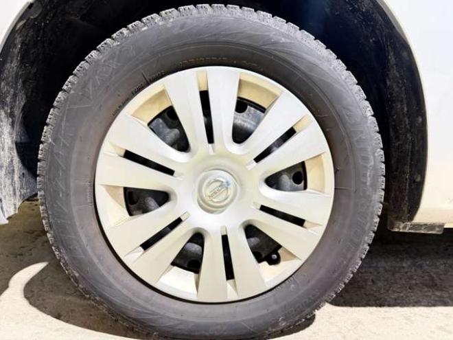 セレナ2.0 20X Vセレクション+Safety 4WD　防錆塗装4WDTVナビETCドラレコ積込タイヤ 2000