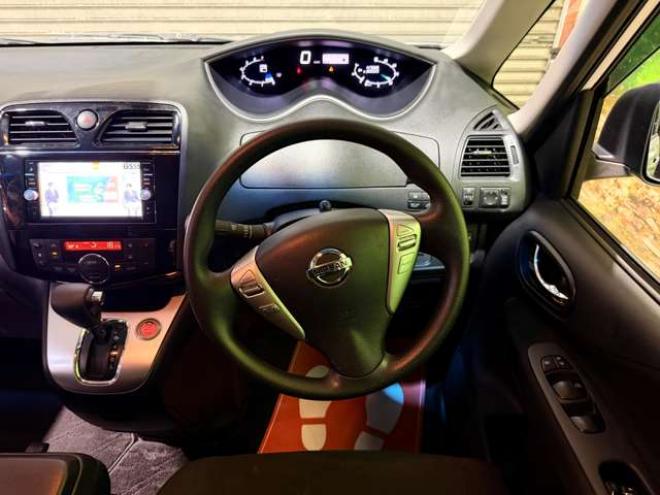 セレナ2.0 20X Vセレクション+Safety 4WD　防錆塗装4WDTVナビETCドラレコ積込タイヤ 2000