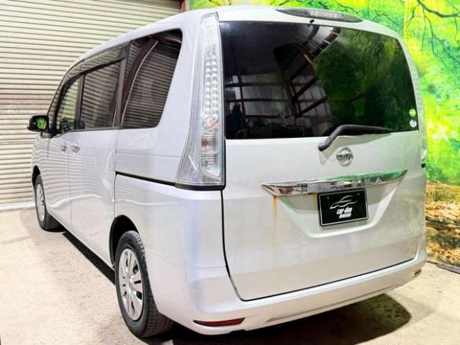セレナ2.0 20X Vセレクション+Safety 4WD　防錆塗装4WDTVナビETCドラレコ積込タイヤ 2000